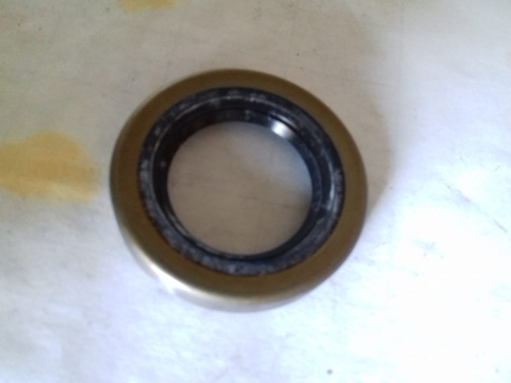 OIL SEAL FOR COOLING OIL PUMP