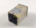 Omron E5C2-R20G Temperature Controller