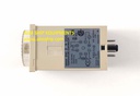 Omron E5C2-R20G Temperature Controller