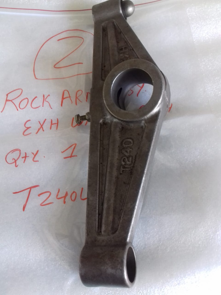 ROCKER ARM ASSY (EXH) WITHOUT BUSH