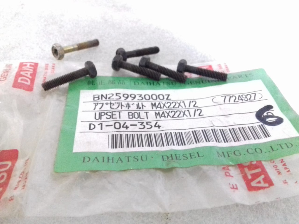 DAIHATSU UPSET BOLT M4X22X1/2